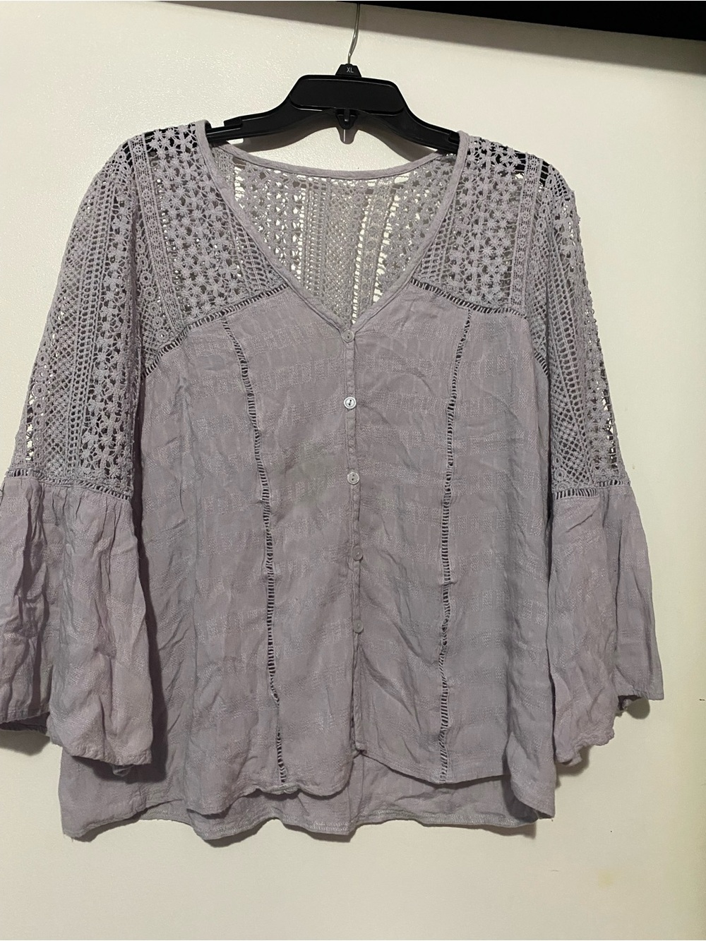 Women's Lace Yoke Button-Front Blouse in Light Gray/blue